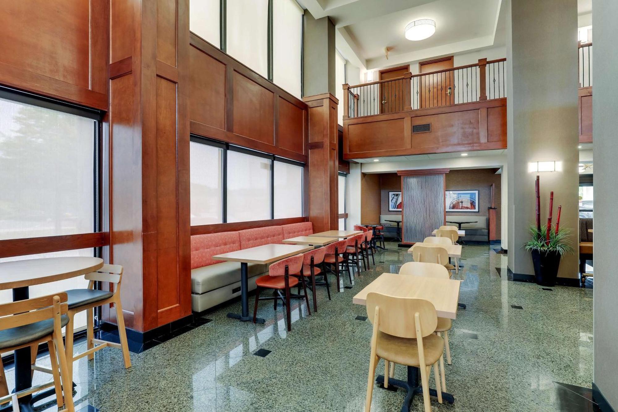 Drury Inn & Suites Birmingham Lakeshore Drive Eksteriør bilde