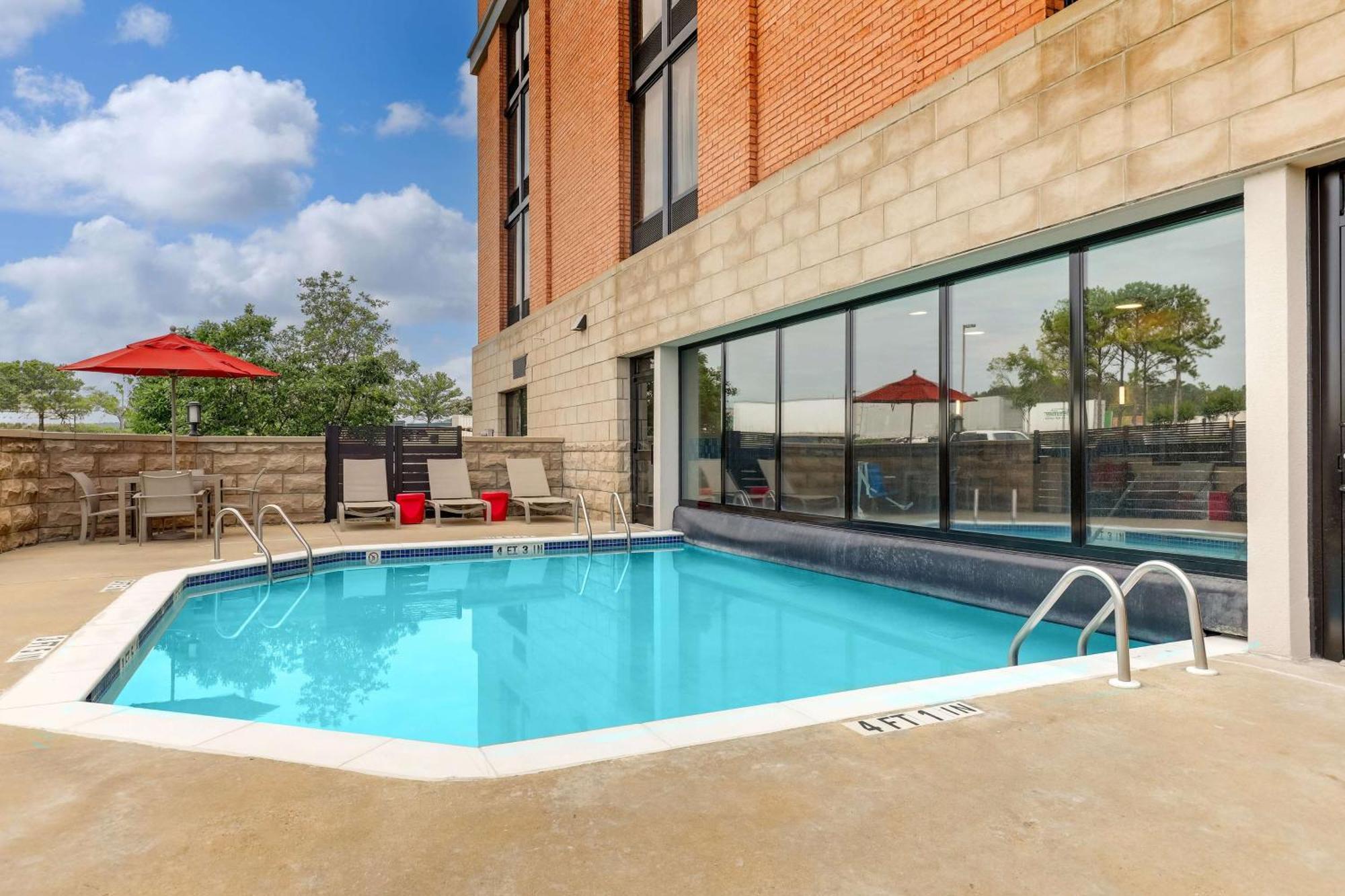 Drury Inn & Suites Birmingham Lakeshore Drive Eksteriør bilde