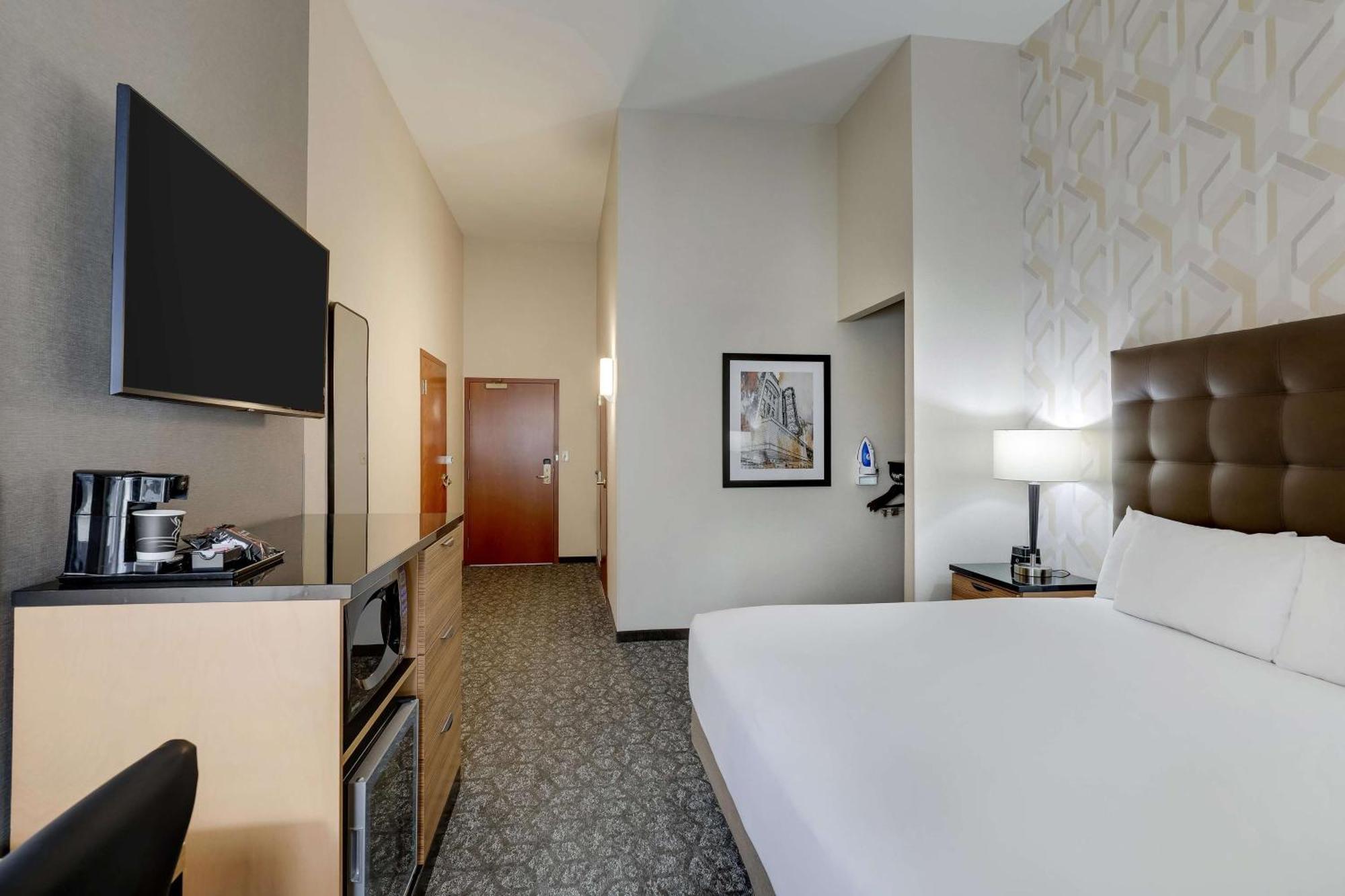 Drury Inn & Suites Birmingham Lakeshore Drive Eksteriør bilde