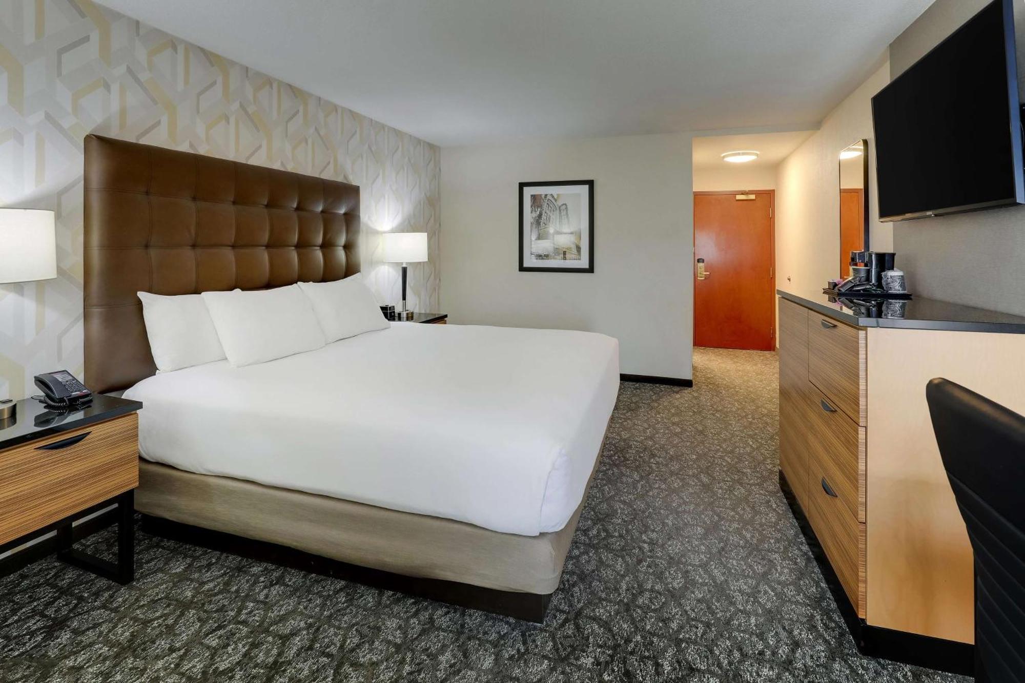 Drury Inn & Suites Birmingham Lakeshore Drive Eksteriør bilde