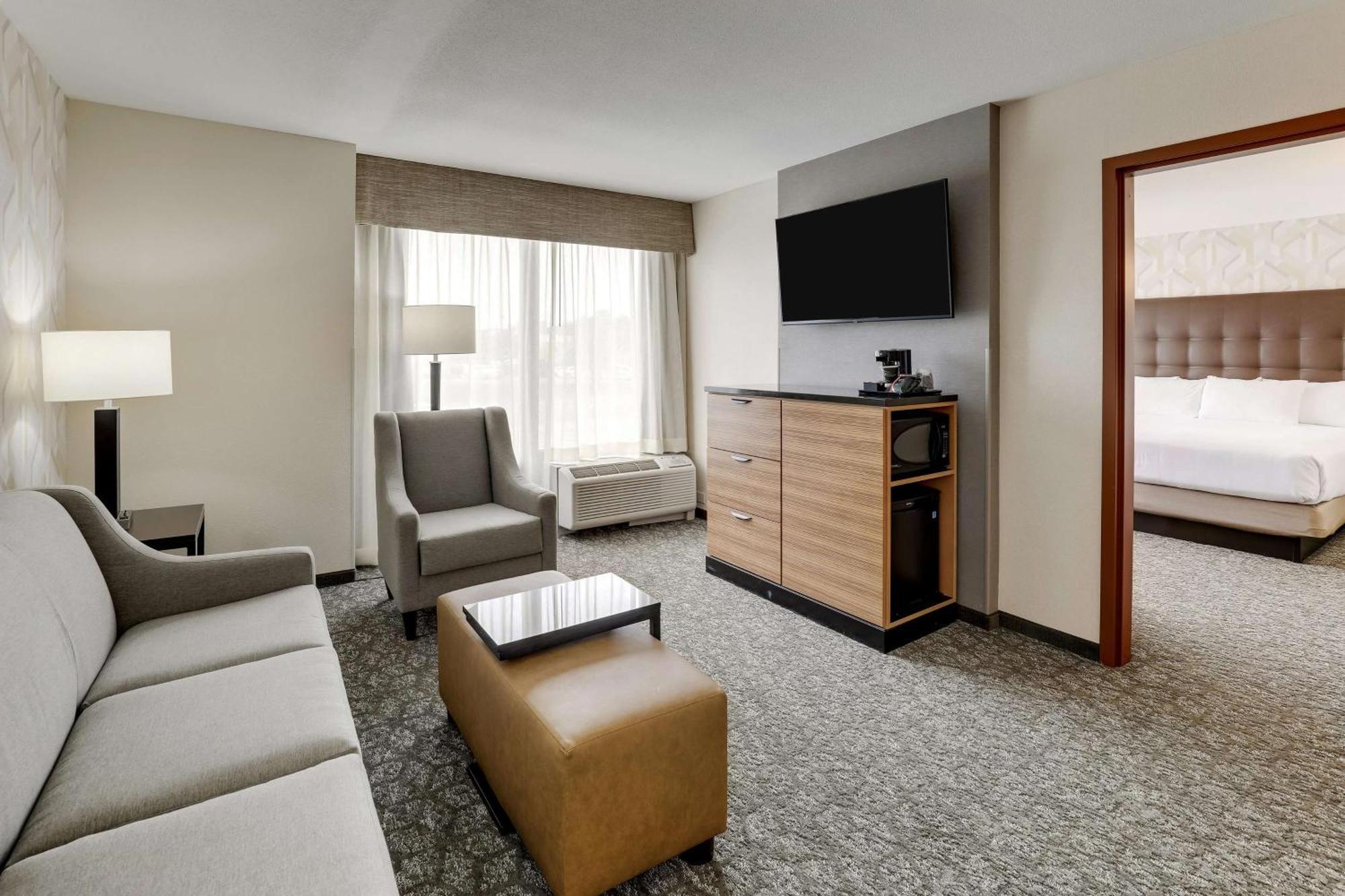 Drury Inn & Suites Birmingham Lakeshore Drive Eksteriør bilde